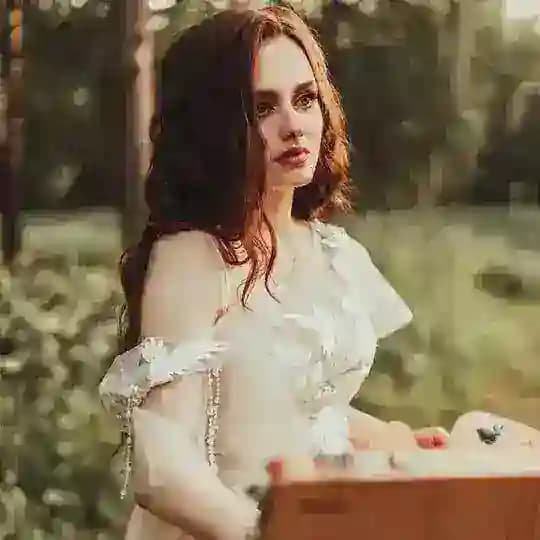 Марина Зуева, художник.