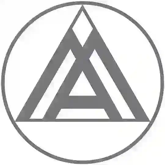MaximiliaN London Fine Jewellery Atelier