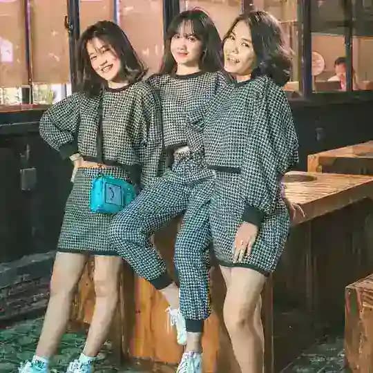 MC-អឹមសុី​