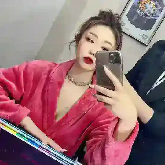 静安🌈e奶咪咪
