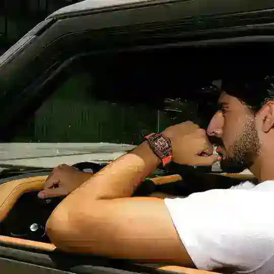 این میرزا است و اخبار من 🇮🇷