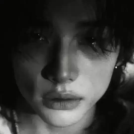 MISKARISAA 🥟🖤🥀