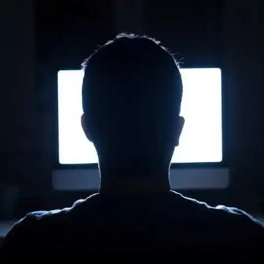 •پشتیـبـانــ
