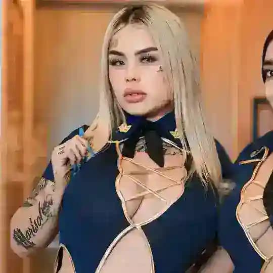 Mona y geros