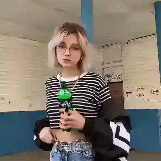 Даша Суднишникова 🔞