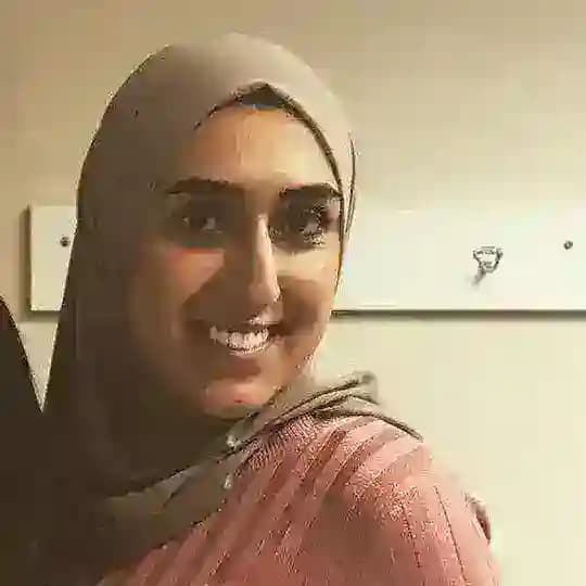 হিন্দুদের ফাঁদে পর্দাশীল মুসলিম নারী।