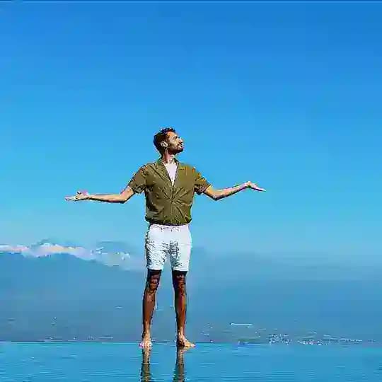 Najib Travels | سفر های نجیب