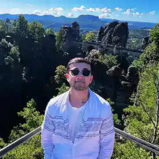 𝗗𝗲𝘂𝘁𝘀𝗰𝗵 | 𝗼𝘆𝗮𝘁𝘂𝗹𝗹𝗼𝗵 Profile