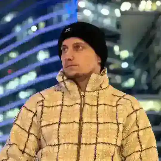 не пионер