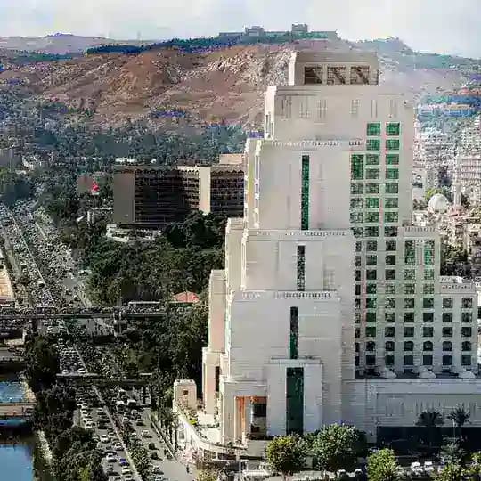 من سوريا وإلى العالم