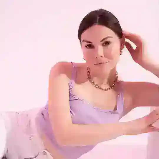 ALINA PAVLOVA