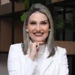 Professora Priscila Silveira Profile