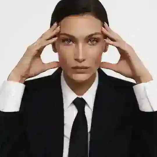 ПРОМПТЫ ДЛЯ НЕЙРОФОТОСЕССИЙ