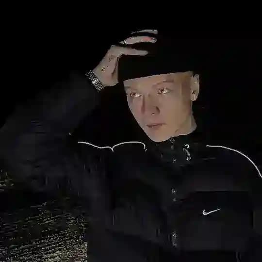 просто белый