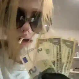 молодой миллионер Profile