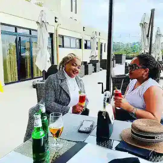 Dame mature international