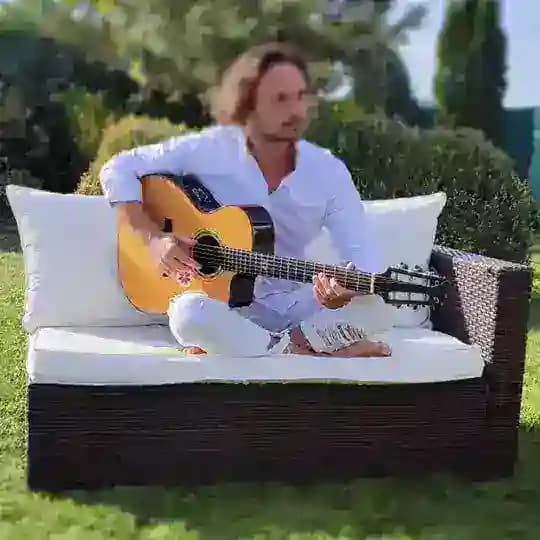 robo papp - živý človek Profile