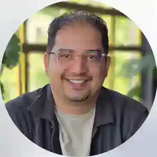 سرمایه گذاری و درآمد دلاری با مصطفی روشنی