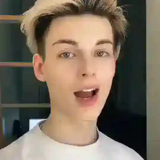 闪现👄抄底👄街拍 厕所❤️‍🔥酒吧
