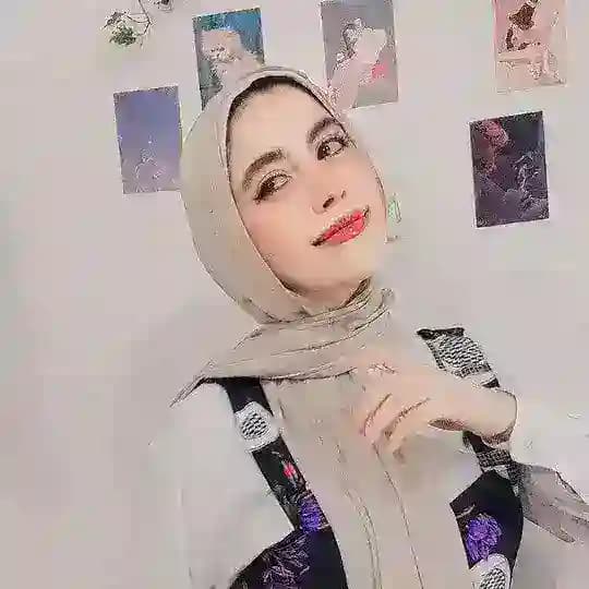 سلوى إبراهيم زرد.