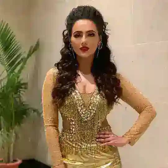 sana khan