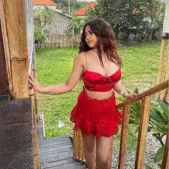 Sara Tendulkar Profile