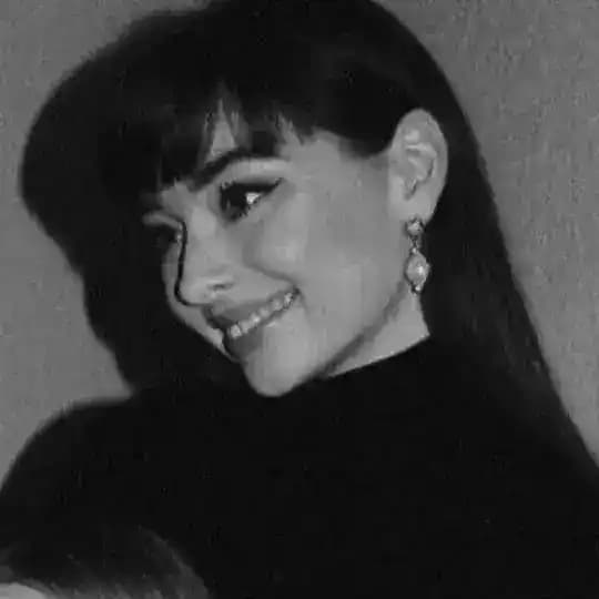 سـارة الخالدي.