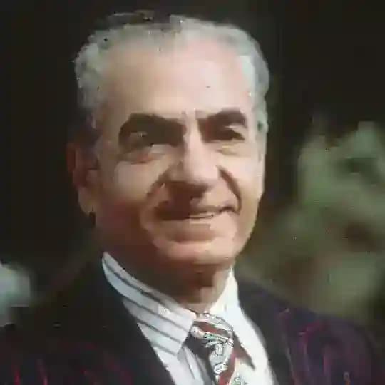 آرشیو اندیشه و کتاب محمدرضاشاه پهلوی - آریامهر - به سوی تمدن بزرگ - پاسخ به تاریخ - انقلاب سفید شاه و مردم - ماموریت برای وطنم