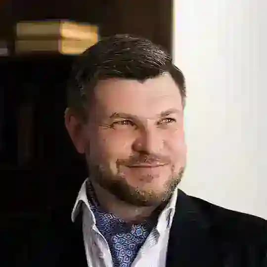Александр Шарапов