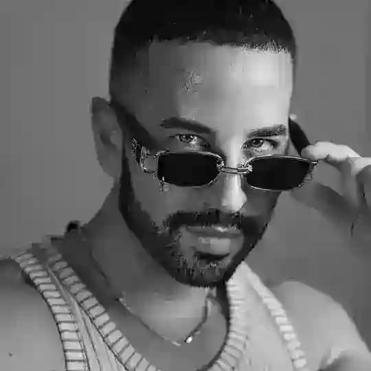 Sheff Pavel Stylist