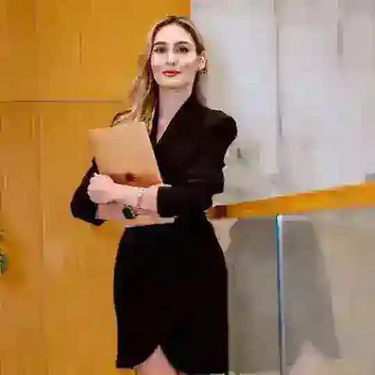 GOLD TRADER SHIRLEY 🫅 (NEW) Profile