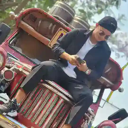 🌝Shwe Moe Lay🥳🥳