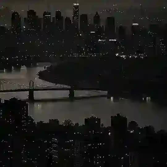 Ꮪ𑀡ᏞᎬNᎢᏀᏒՕᎳ | антиутопия