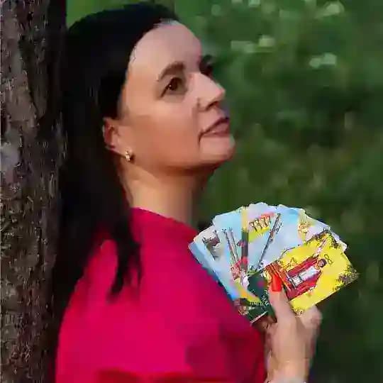 Софи - Таро- нумеролог