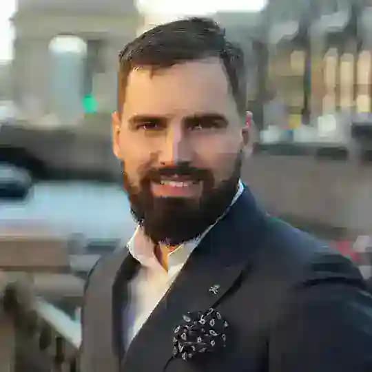 Даниил Нетипичный Риэлтор