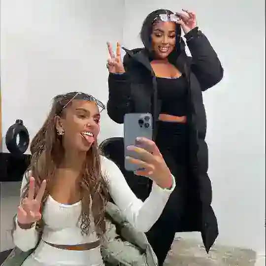 STORYLEAK 🔞