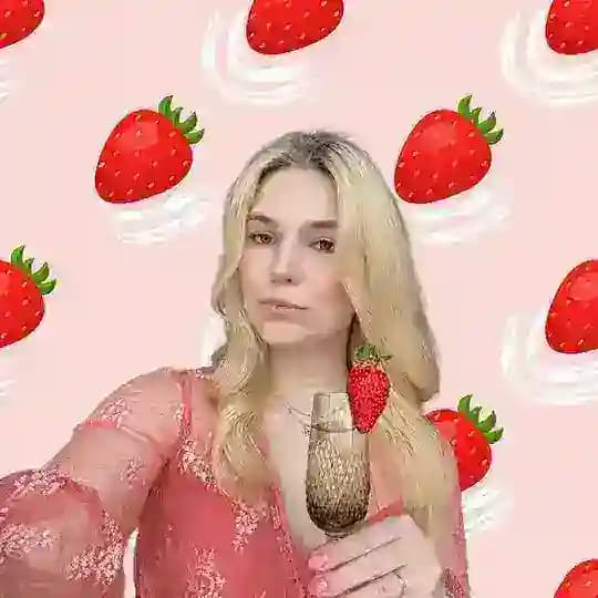 Клубничка с шампанским 🍓