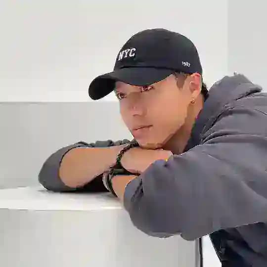 人设套图 -亚洲男
