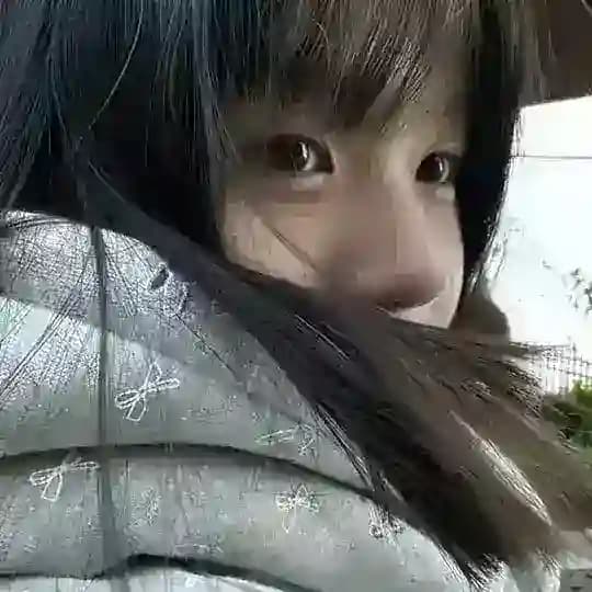 娅娅：人设素材包装套图证件PS绘画