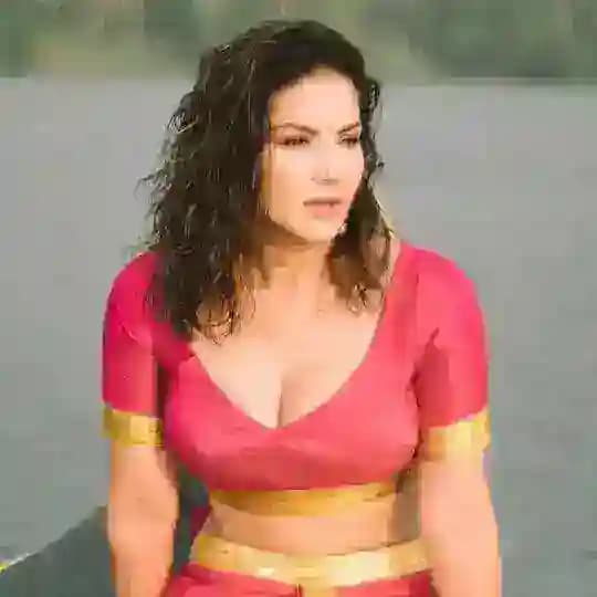 SUNNY LEONE👙👅