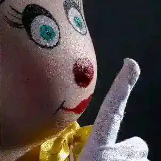 色字头上一把刀