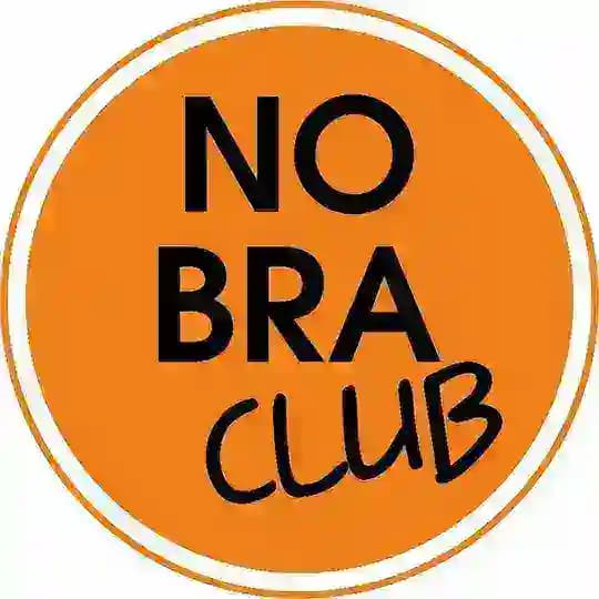 No Bra Club | Девочки без лифчика