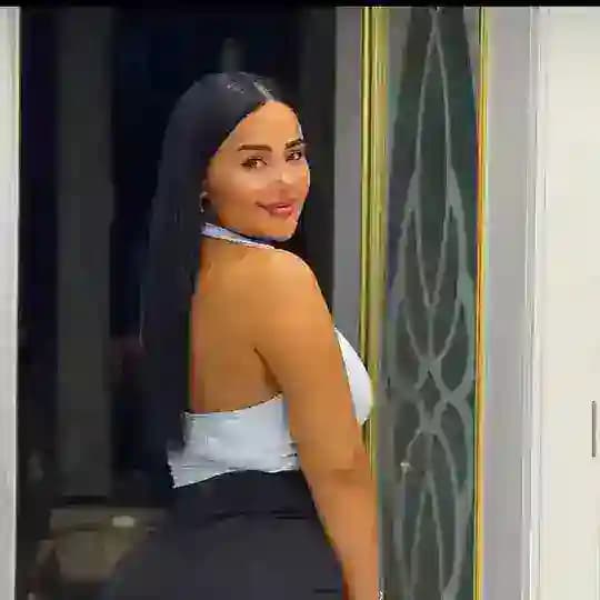 Ünlü ifşa