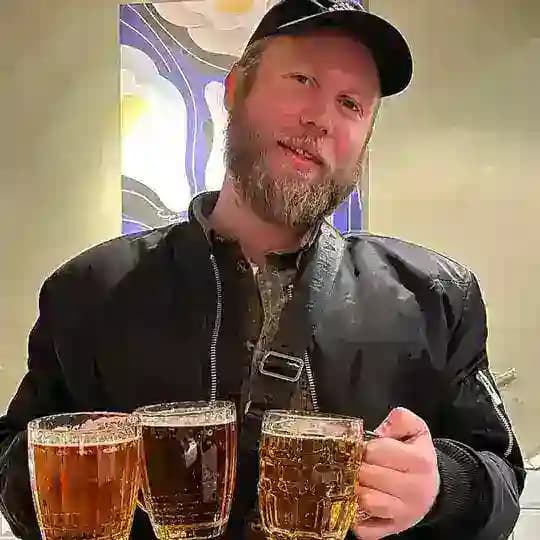 Усачев через е