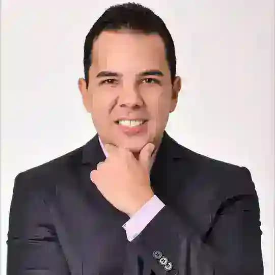 Professor Victor Carvalho