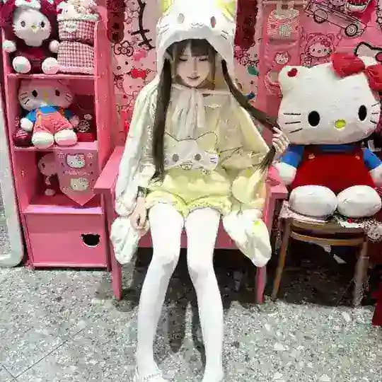 深圳18岁萝莉萌萌酱