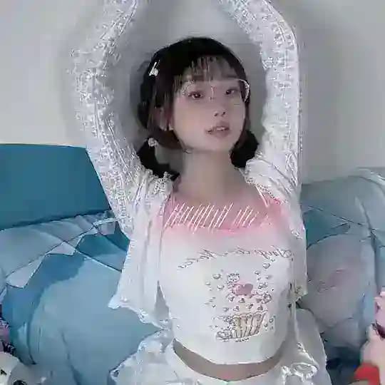 学生精神小妹【神颜会新】