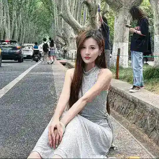 神颜女友沈颜颜