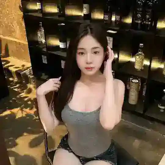 元气甜妹🍭菲菲的花园🌸