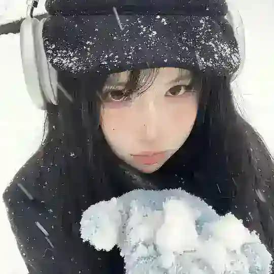 皮娅素描绘画彩绘画画